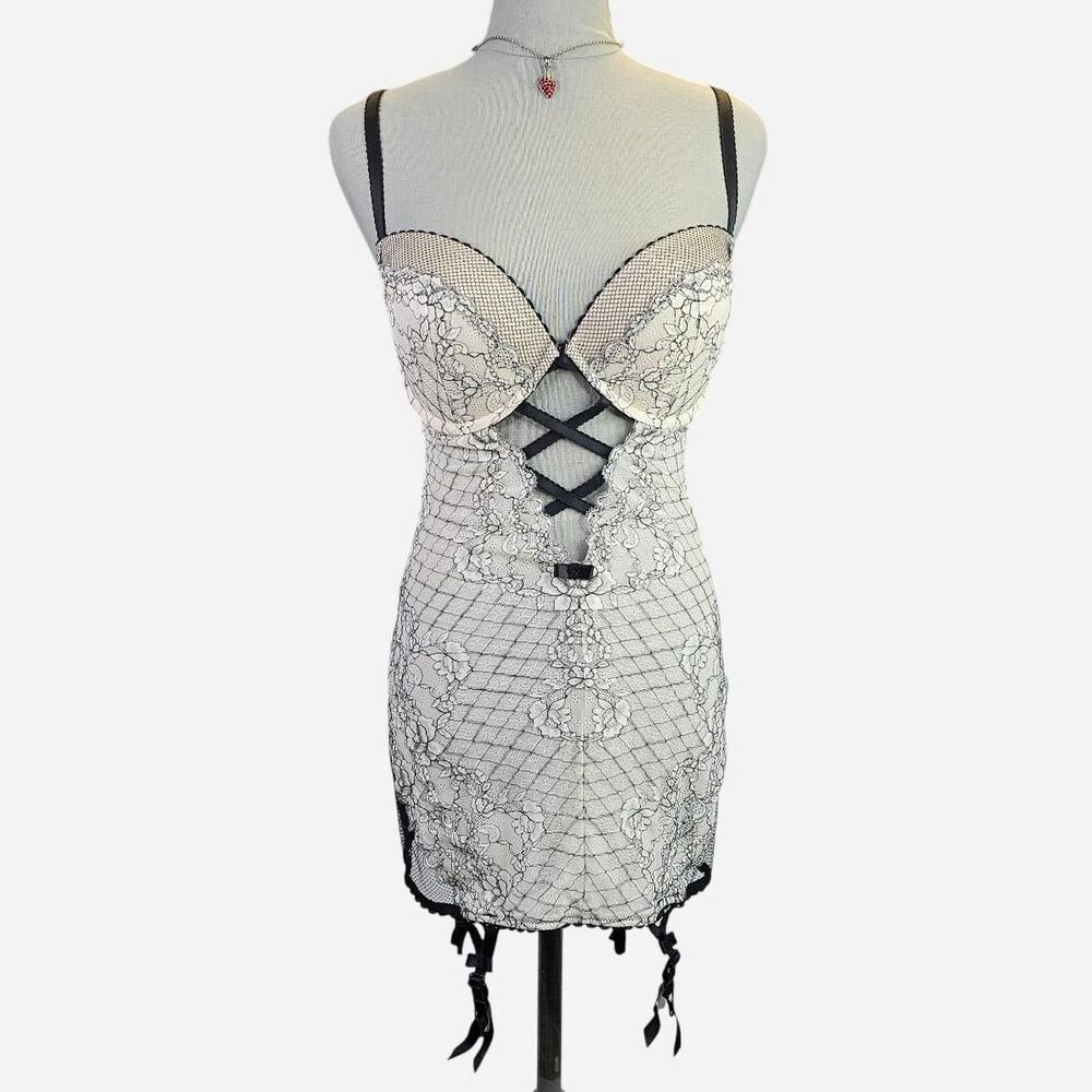 Victoria's Secret corset top 🍓